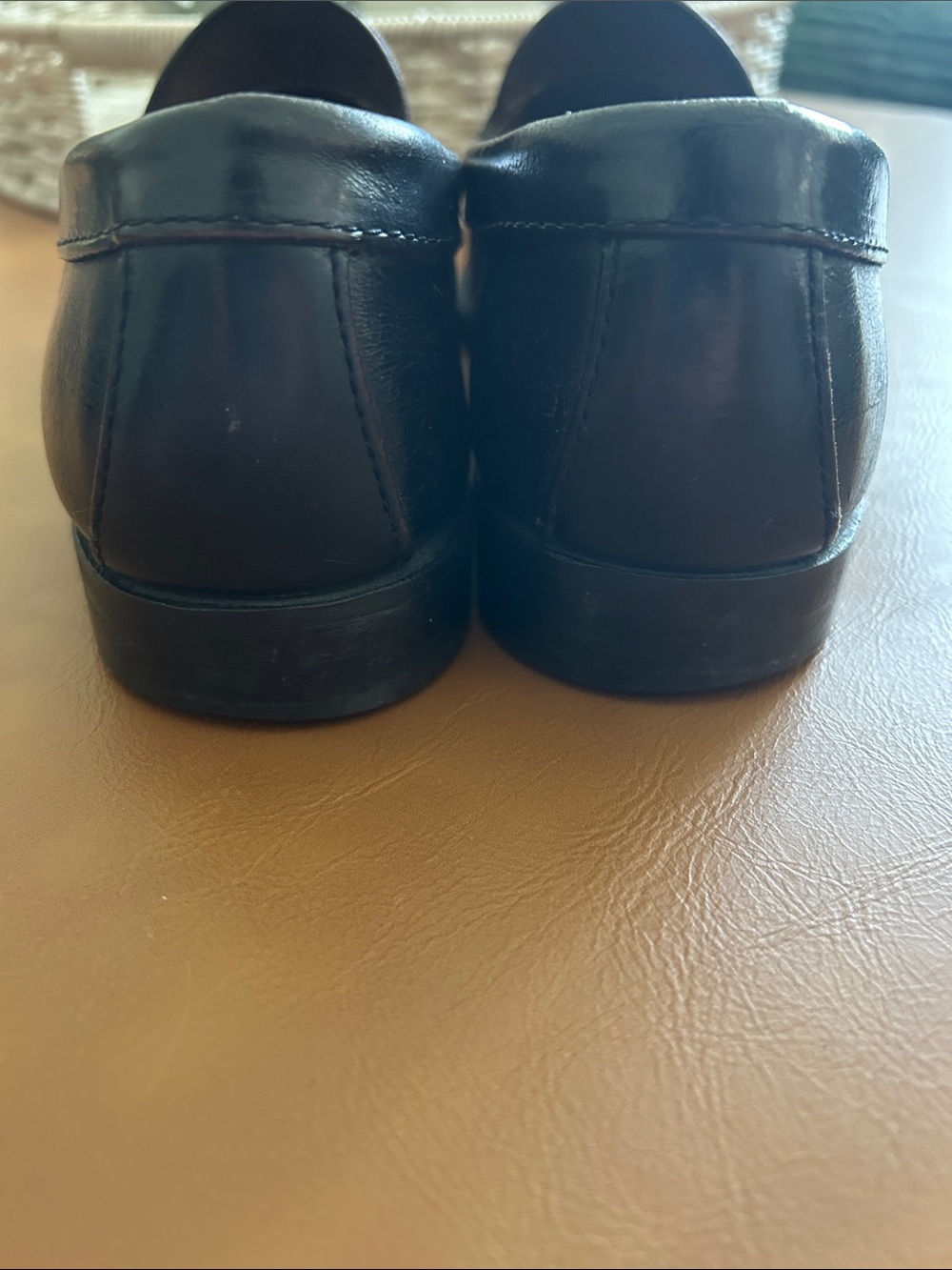 GH Bass Weejuns Black Leather Penny Loafers  Sz 9 - Picture 3 of 8